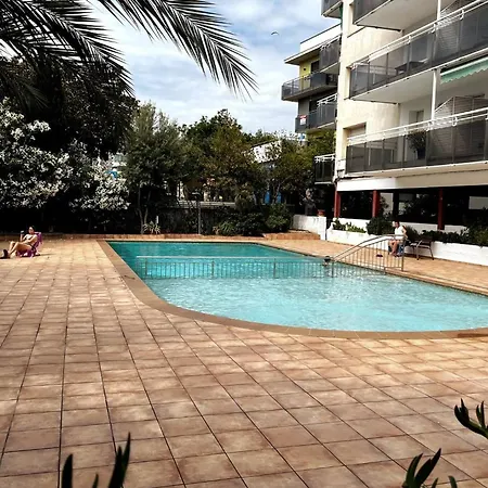 Luxurious 3-bedroom With Pool Near Appartamento *