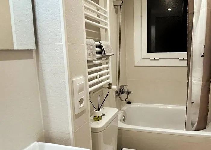 Lux 3-bedroom In The Center *