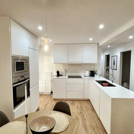דירה Lux 3-bedroom In The Center