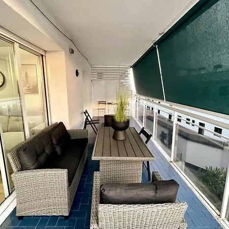 Lux 3-bedroom In The Center * リョレート・デ・マル