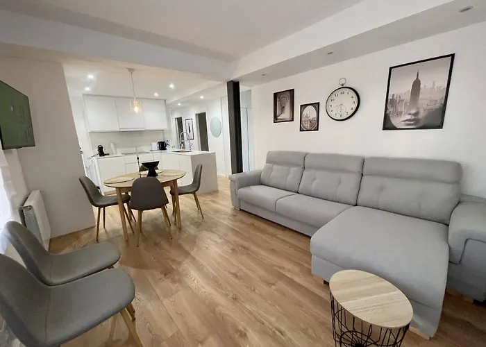 Lux 3-bedroom In The Center リョレート・デ・マル